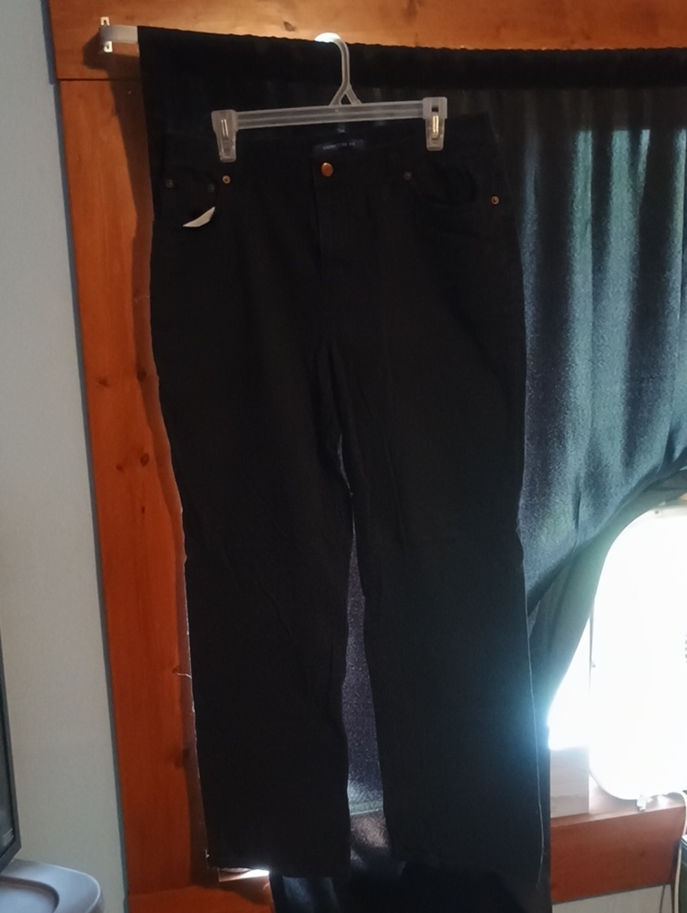 bill blass Black Straight Leg Women’s Jeans